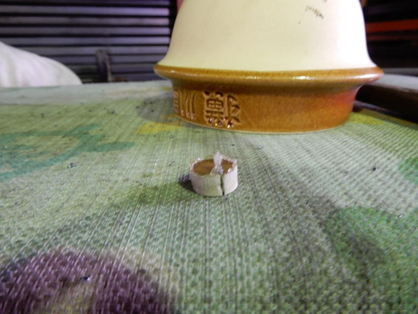 瀬戸物切断